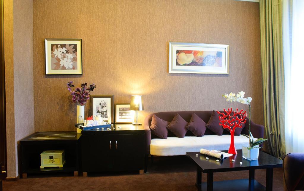 Jelsomino Boutique Hotel Αστάνα Δωμάτιο φωτογραφία